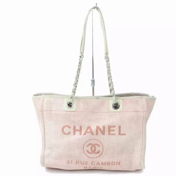 CHANEL Handbags - Chanel pink Deauville bag